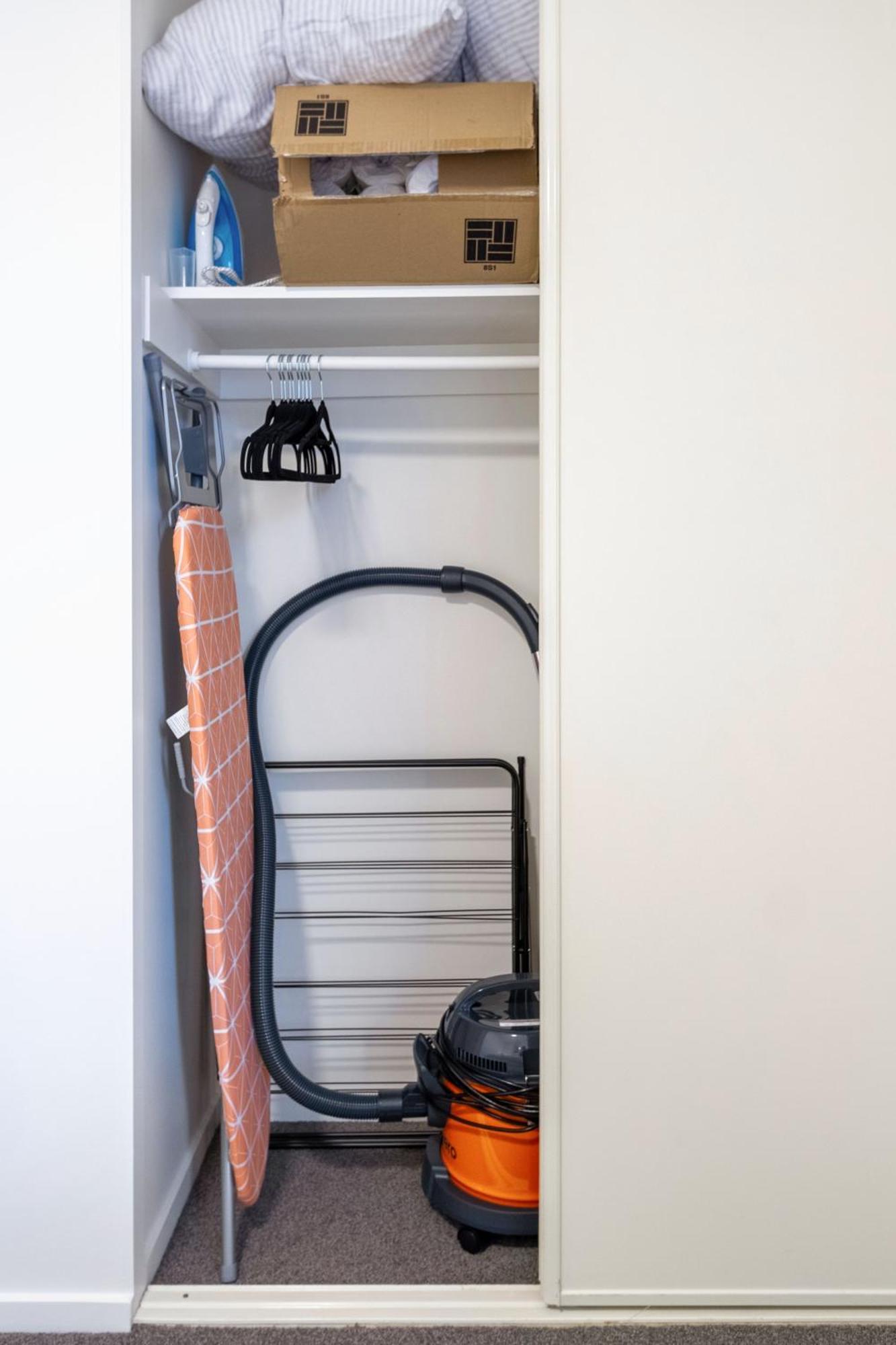 Warm Chch Apartment Park View & Garage Parking Крайстчърч Екстериор снимка