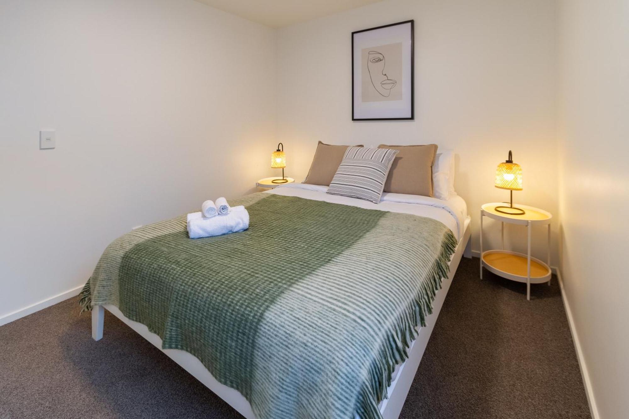 Warm Chch Apartment Park View & Garage Parking Крайстчърч Екстериор снимка